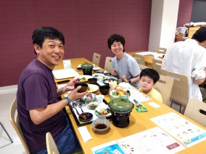 夕食９